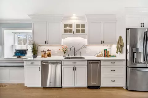 Kitchen - 2 Denmark Ln #2, Needham, MA 02492 photo 4 of 6