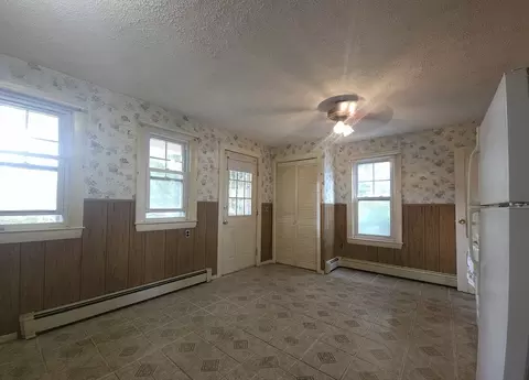 Entry Way - 45 Circuit Ave E, Worcester, MA 01603 photo 1 of 1