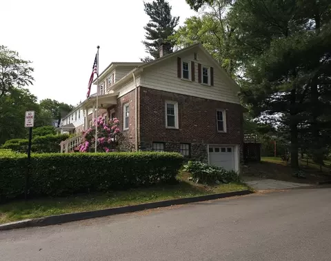 Exterior - 45 Circuit Ave E, Worcester, MA 01603 photo 2 of 3