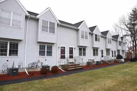 5 Kennedy Dr #3, Chelmsford, MA 01863