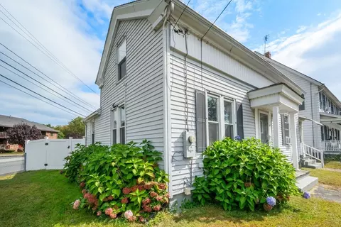 97 Mechanic St, Westfield, MA 01085