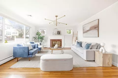 68 Highland Ave, Watertown, MA 02472