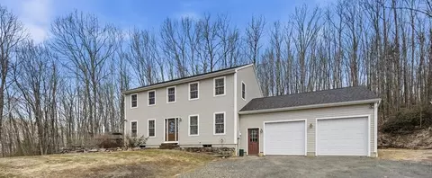 1048 Main Rd, Granville, MA 01034