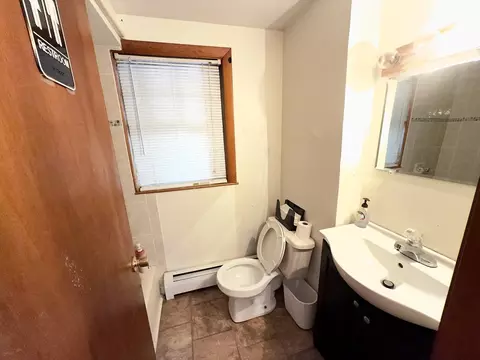 Bath - 328 Brooks St, Worcester, MA 01606 photo 1 of 2