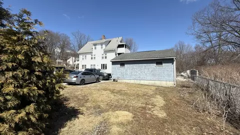 Exterior - 328 Brooks St, Worcester, MA 01606 photo 7 of 8