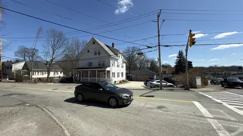 Exterior - 328 Brooks St, Worcester, MA 01606 photo 2 of 8