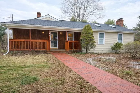 130 Faith Dr, East Brookfield, MA 01515