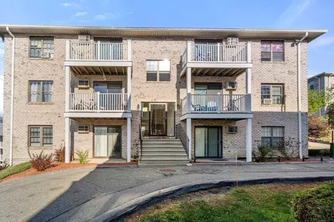 22 Kenmar Dr #200, Billerica, MA 01821