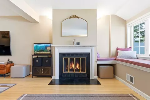 160 Pine St #11, Auburndale, MA 02466 photo 8