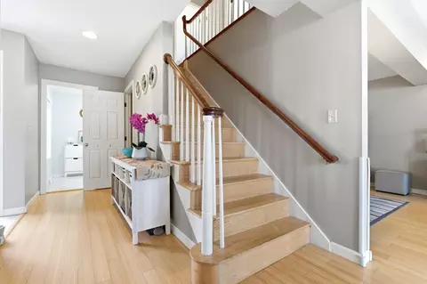 160 Pine St #11, Auburndale, MA 02466 photo 3