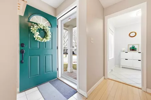 160 Pine St #11, Auburndale, MA 02466 photo 2