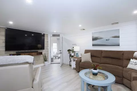 19 Maple St, Buzzards Bay, MA 02532 photo 13