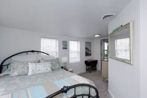 19 Maple St, Buzzards Bay, MA 02532 photo 21