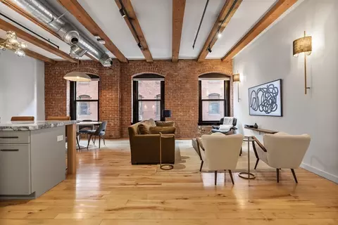 21 Wormwood St #411, Boston, MA 02210