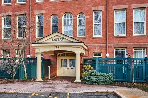 35 New South St #409, Northampton, MA 01060