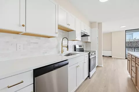 50 Longwood Ave #718, Brookline, MA 02446