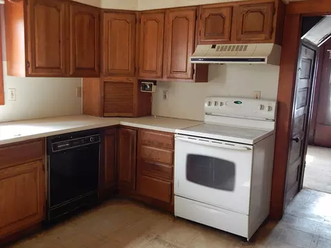82 Beacon St, Athol, MA 01331 photo 3