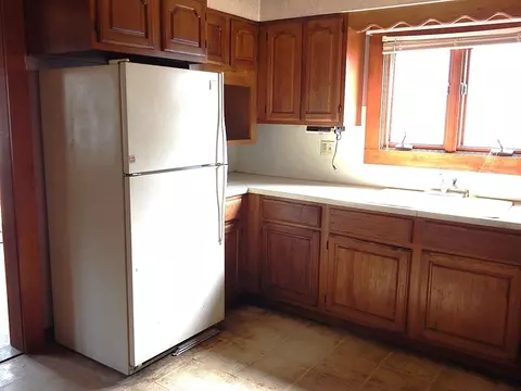 82 Beacon St, Athol, MA 01331 photo 4