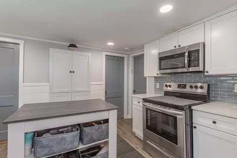 Kitchen - 21 Bisbee, Wareham, MA 02571 photo 3 of 7
