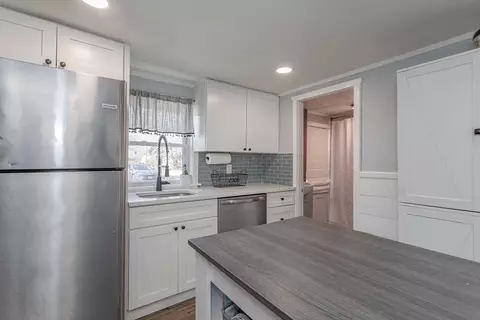Kitchen - 21 Bisbee, Wareham, MA 02571 photo 5 of 7