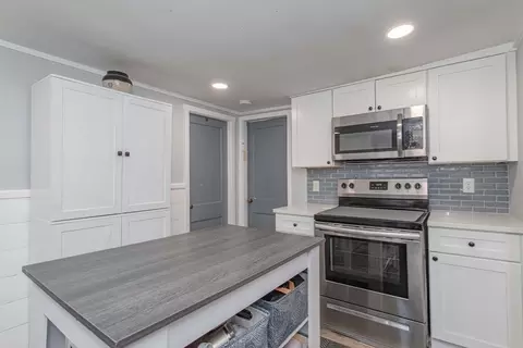 Kitchen - 21 Bisbee, Wareham, MA 02571 photo 2 of 7