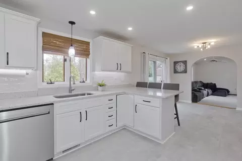 9 Post Rd, Chicopee, MA 01020 photo 19