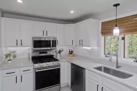 9 Post Rd, Chicopee, MA 01020 photo 21