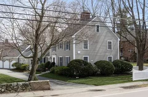 125 North St #1, Medfield, MA 02052