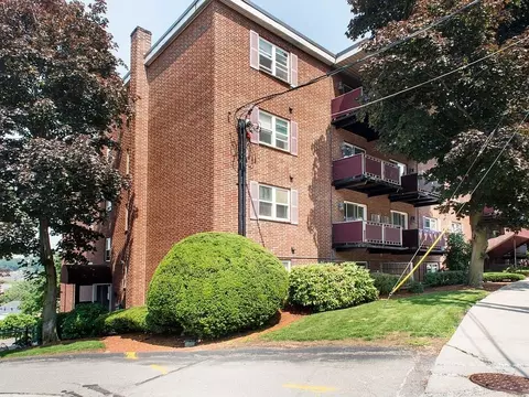 70 Warren Ave #1-2, Chelsea, MA 02150