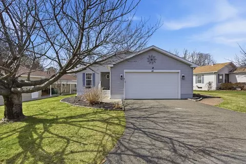 141 Sunrise Ln, Chicopee, MA 01020