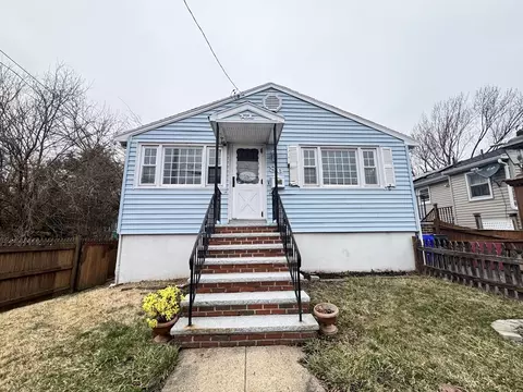 89 Cleveland St, Malden, MA 02148