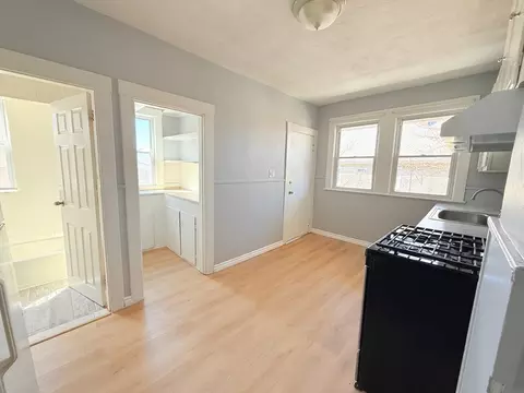 Kitchen - 20 Ferry St #B, Everett, MA 02149 photo 5 of 9