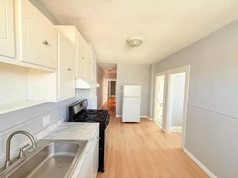 Kitchen - 20 Ferry St #B, Everett, MA 02149 photo 9 of 9
