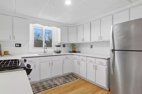 471 S Main St, Attleboro, MA 02703