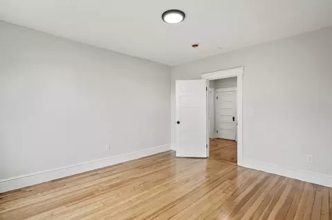 30 Boardman St, Worcester, MA 01606 photo 5