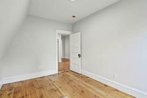 30 Boardman St, Worcester, MA 01606 photo 3