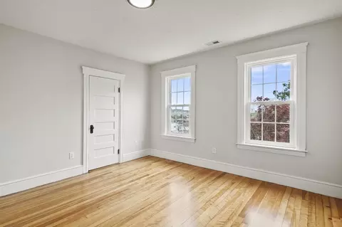 30 Boardman St, Worcester, MA 01606 photo 6