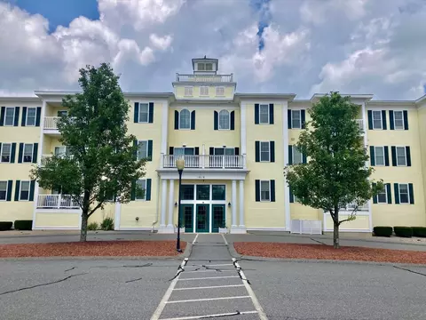 1818 Main St #306, Jefferson, MA 01522