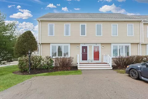 835 Mount Hope St #5, North Attleboro, MA 02760