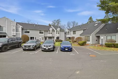 367 Nassau Dr #367, Springfield, MA 01129 photo 3