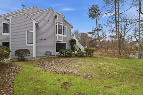 367 Nassau Dr #367, Springfield, MA 01129 photo 2