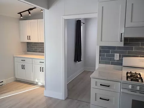 52-54 Holyoke St, Easthampton, MA 01027 photo 18