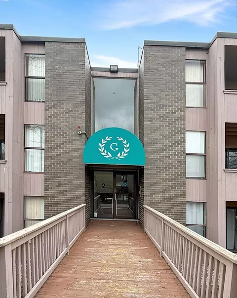 2 Shrewsbury Green Dr #F, Shrewsbury, MA 01545