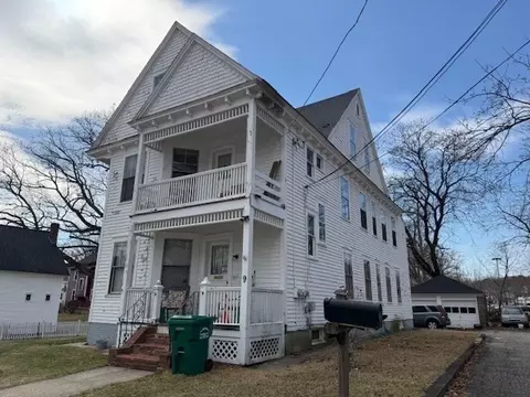 9 Willow St, Whitinsville, MA 01588