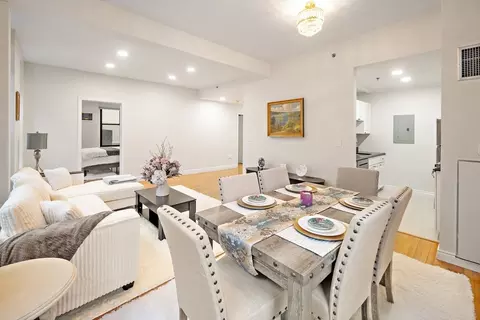 Dining - 4 Charlesgate E #201, Boston, MA 02215 photo 1 of 2