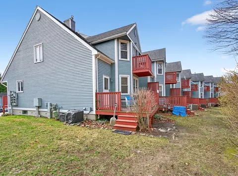 1001 Brookhaven Ln #1001, Woonsocket, RI 02895 photo 3