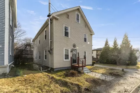 19 Chapel St, Warren, MA 01083