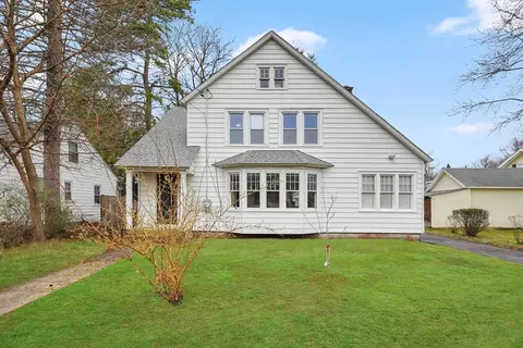 16 Fenimore Blvd, Springfield, MA 01108
