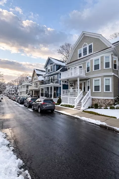 40 Alpha Rd #2, Dorchester Center, MA 02124