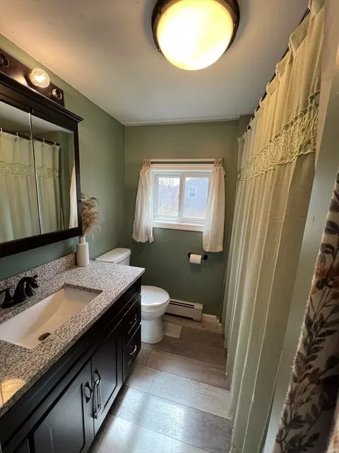 1 Sylvester Dr, Webster, MA 01570 photo 8